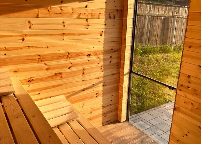 Tiny Retreat